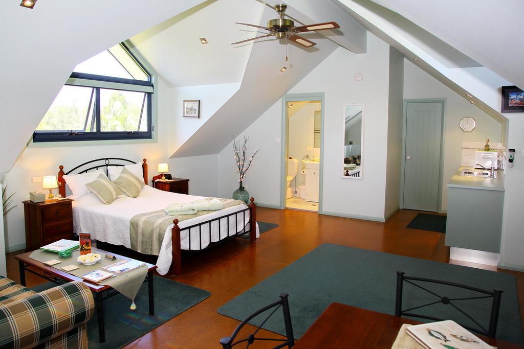 Salamander Bay Bed And Breakfast ภายนอก รูปภาพ