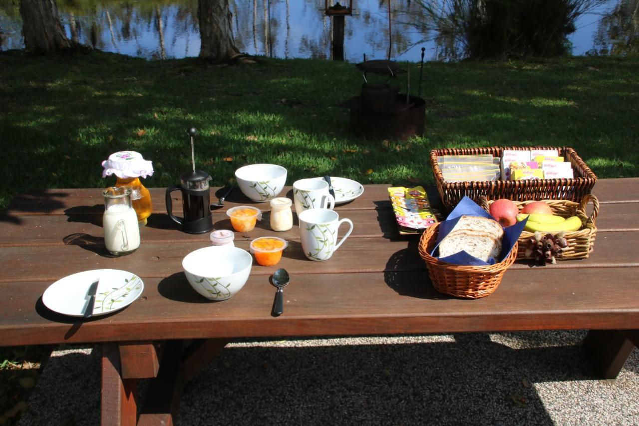 Salamander Bay Bed And Breakfast ภายนอก รูปภาพ